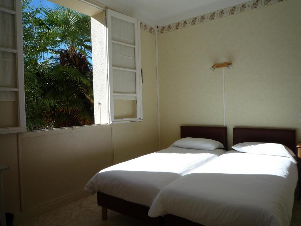 Hotel La Flamme Rouge Saint-Girons  Rum bild